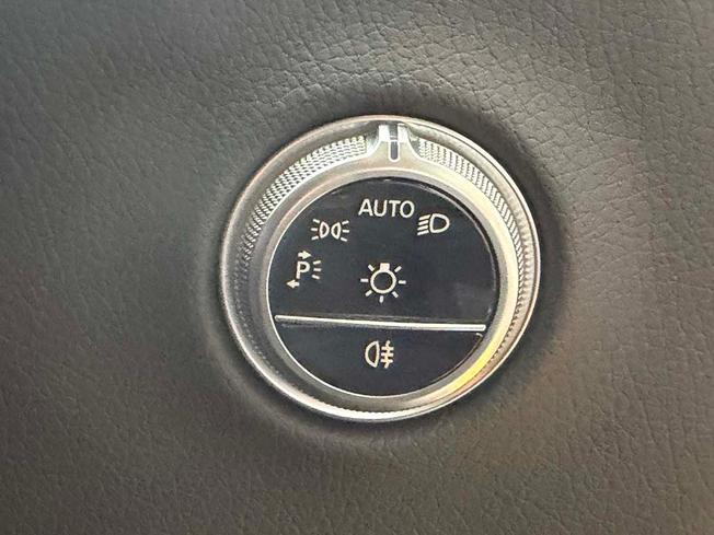 MERCEDES-BENZ Glc Photo 23