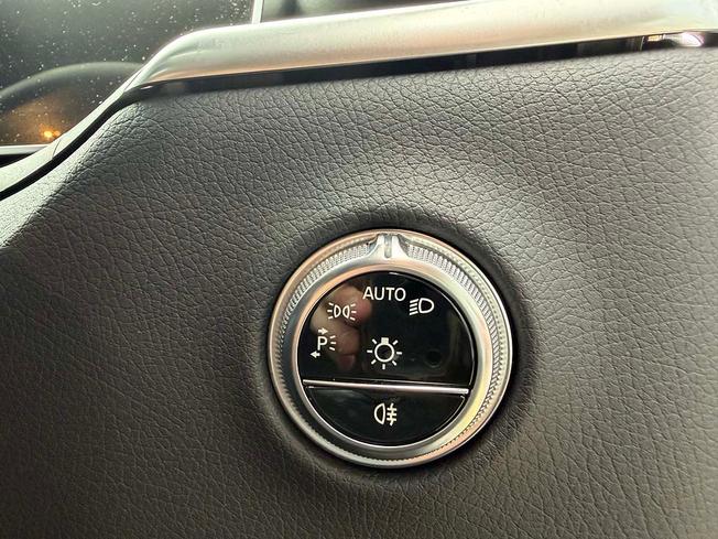 MERCEDES-BENZ Glc Photo 25