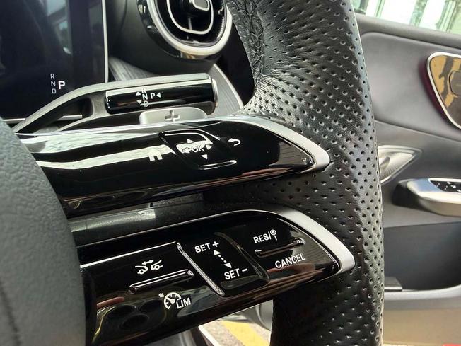MERCEDES-BENZ Glc Photo 28