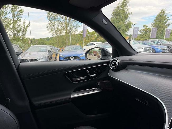 MERCEDES-BENZ Glc Photo 39
