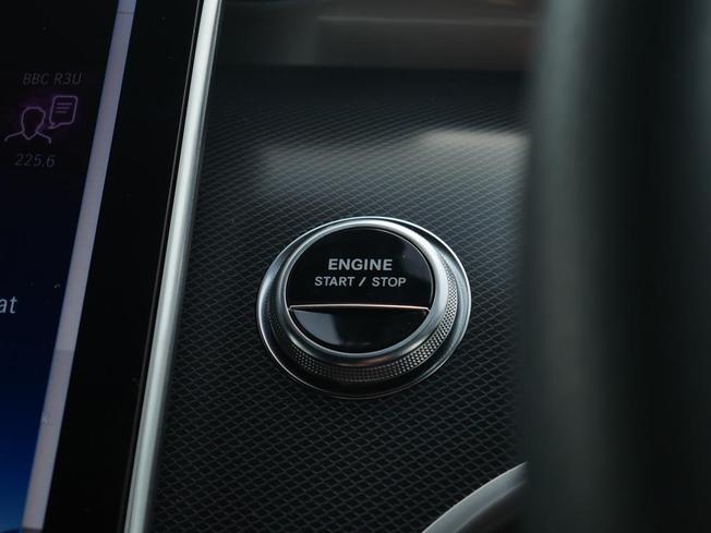 MERCEDES-BENZ Glc Photo 18