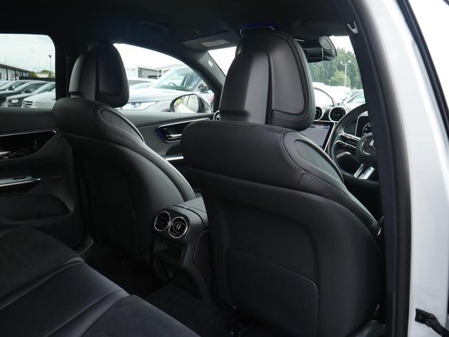 MERCEDES-BENZ Glc Photo 38