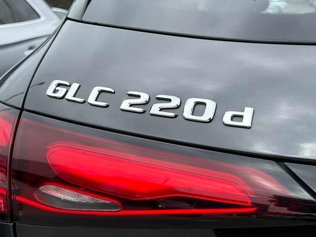 MERCEDES-BENZ Glc Photo 18