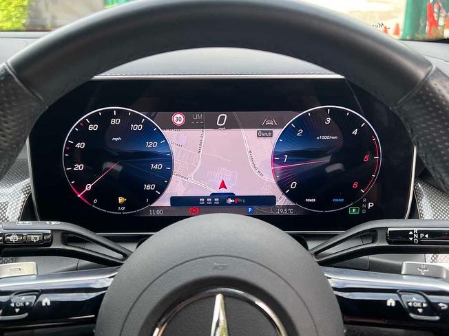 MERCEDES-BENZ Glc Photo 46