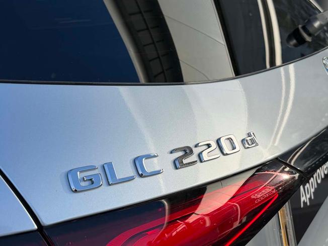 MERCEDES-BENZ Glc Photo 23