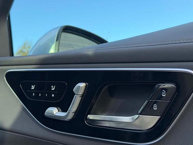 MERCEDES-BENZ Glc Photo 26