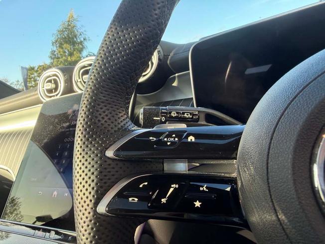 MERCEDES-BENZ Glc Photo 32