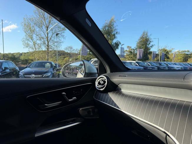 MERCEDES-BENZ Glc Photo 34