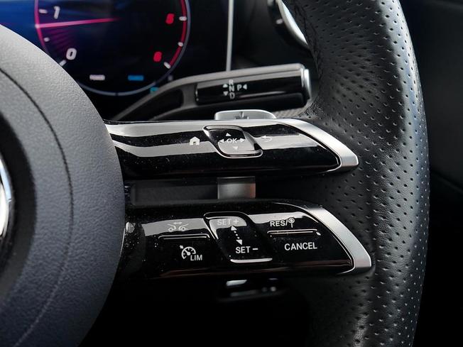 MERCEDES-BENZ Glc Photo 13
