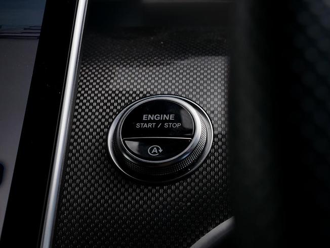 MERCEDES-BENZ Glc Photo 19