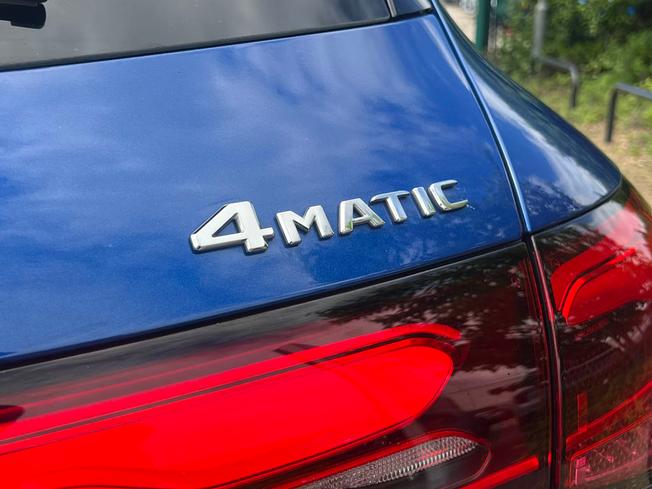 MERCEDES-BENZ Glc Photo 19
