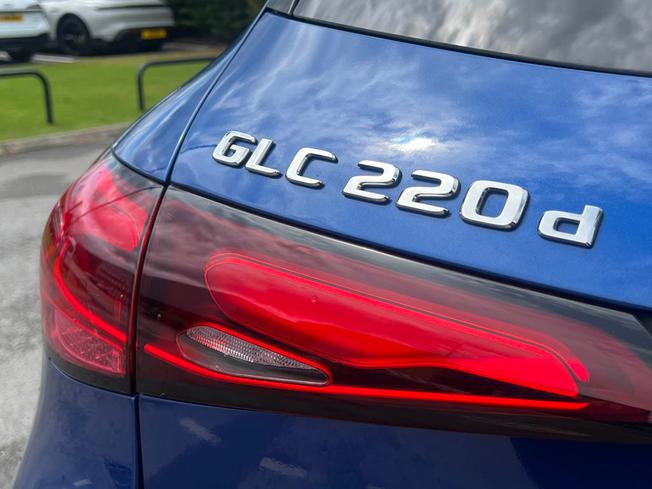 MERCEDES-BENZ Glc Photo 20