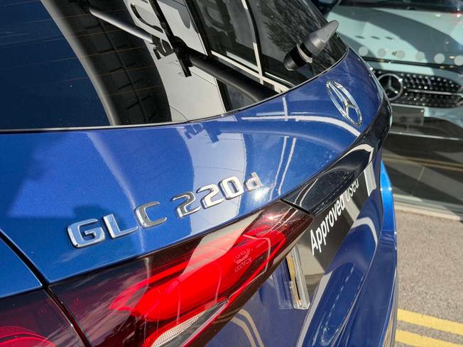MERCEDES-BENZ Glc Photo 23
