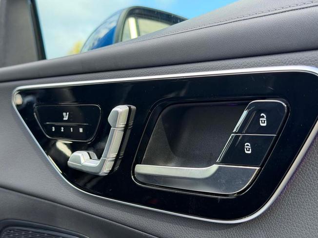 MERCEDES-BENZ Glc Photo 25