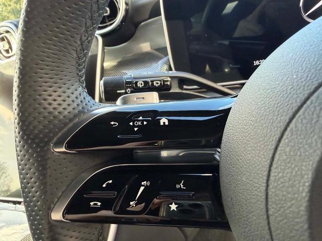 MERCEDES-BENZ Glc Photo 33