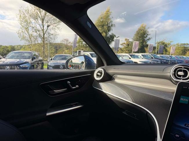 MERCEDES-BENZ Glc Photo 34