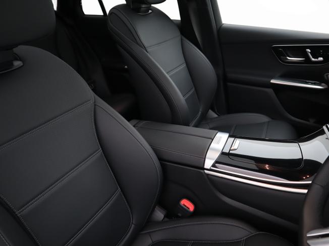 MERCEDES-BENZ GLC Photo 13