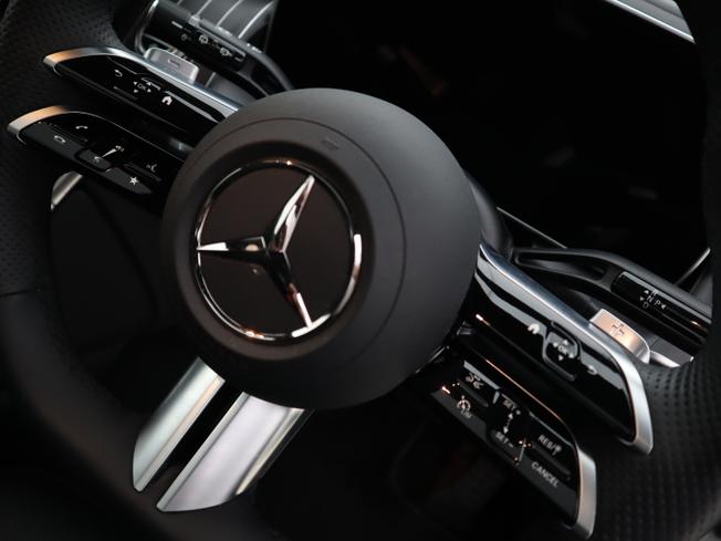 MERCEDES-BENZ GLC Photo 15