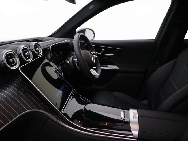 MERCEDES-BENZ GLC Photo 19