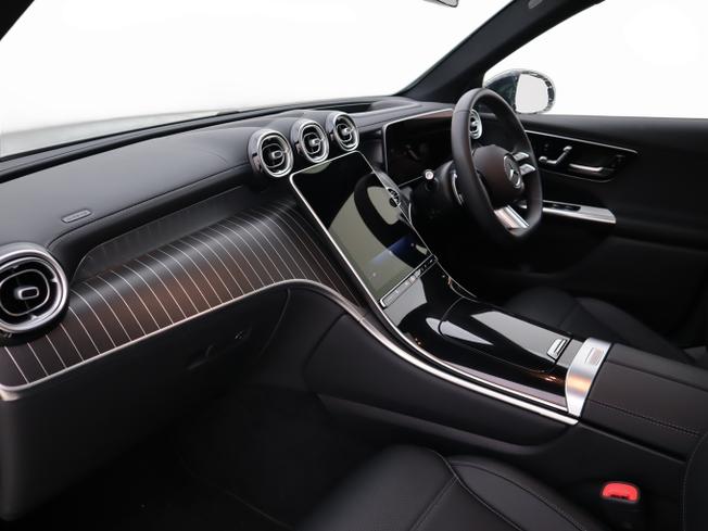 MERCEDES-BENZ GLC Photo 20