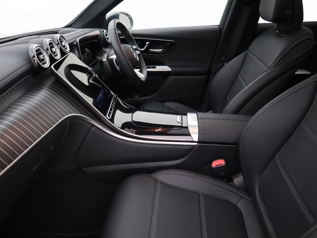MERCEDES-BENZ GLC Photo 21