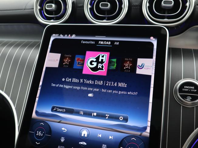 MERCEDES-BENZ GLC Photo 32
