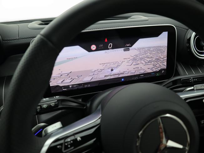 MERCEDES-BENZ GLC Photo 4
