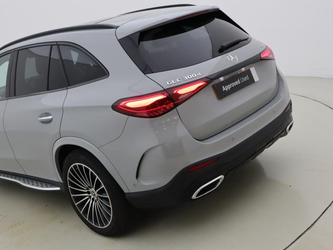 MERCEDES-BENZ GLC Photo 45
