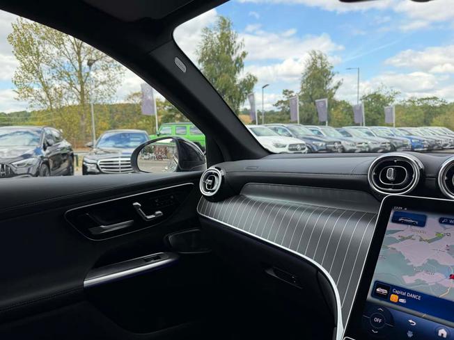 MERCEDES-BENZ Glc Photo 43