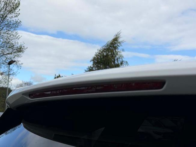 MERCEDES-BENZ Glc Photo 18