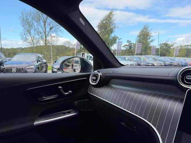 MERCEDES-BENZ Glc Photo 32