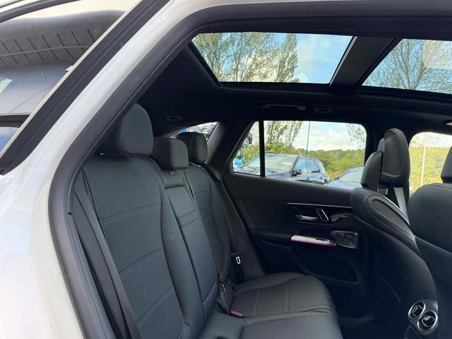 MERCEDES-BENZ Glc Photo 8