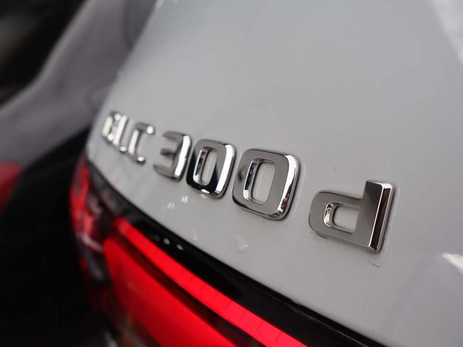 MERCEDES-BENZ Glc Photo 20