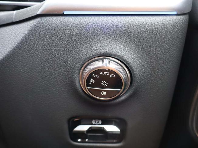 MERCEDES-BENZ Glc Photo 30