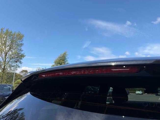 MERCEDES-BENZ Glc Photo 18