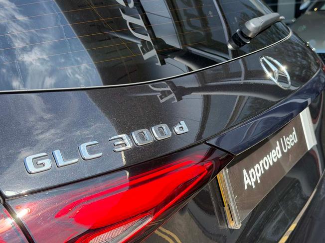 MERCEDES-BENZ Glc Photo 21