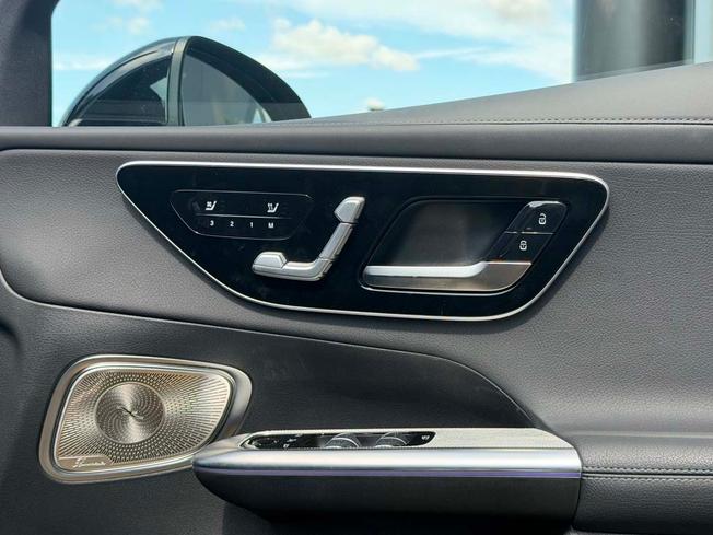 MERCEDES-BENZ Glc Photo 22