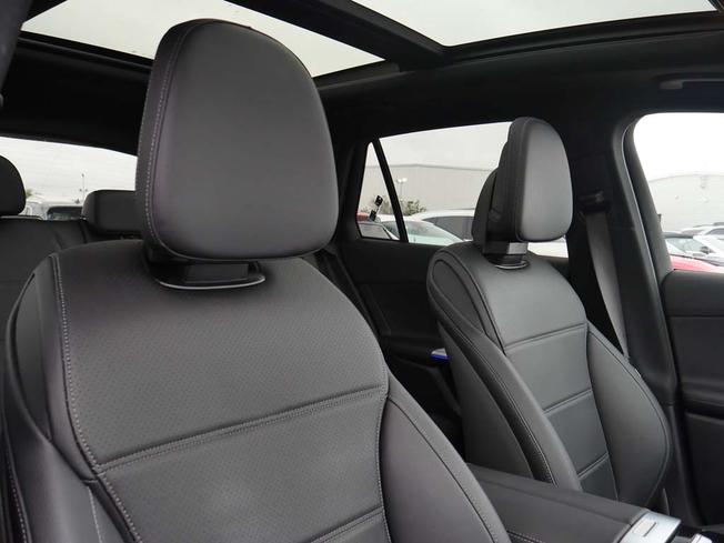 MERCEDES-BENZ Glc Photo 35