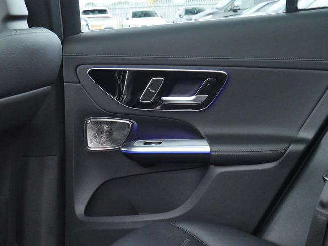 MERCEDES-BENZ Glc Photo 44