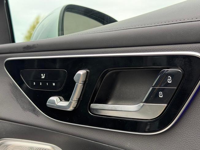 Mercedes-Benz GLC Photo 23