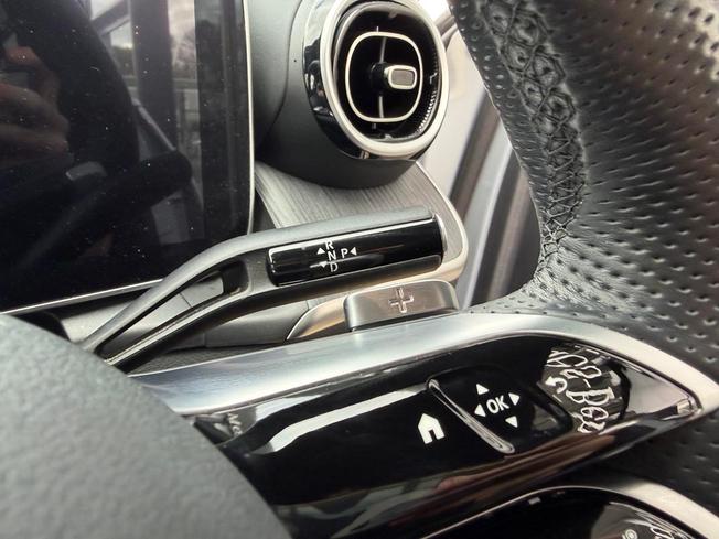 Mercedes-Benz GLC Photo 28