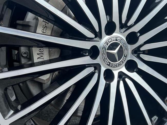 MERCEDES-BENZ Glc Photo 18