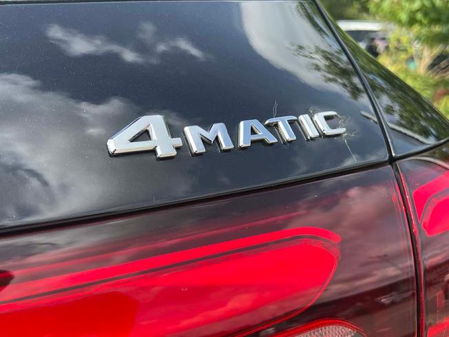 MERCEDES-BENZ Glc Photo 21