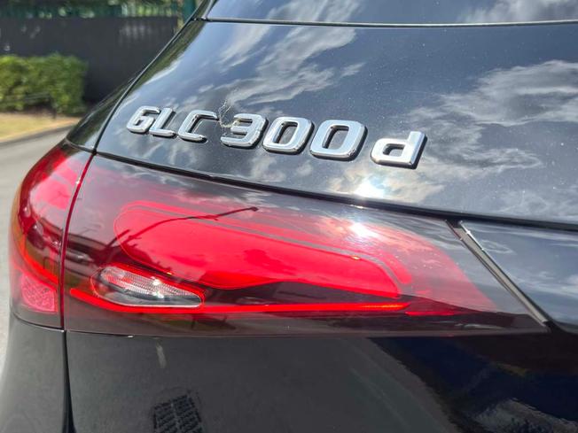 MERCEDES-BENZ Glc Photo 22