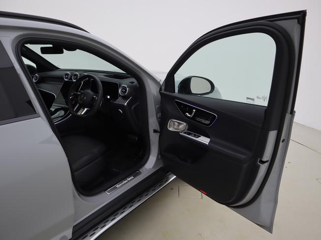 MERCEDES-BENZ Glc Photo 17