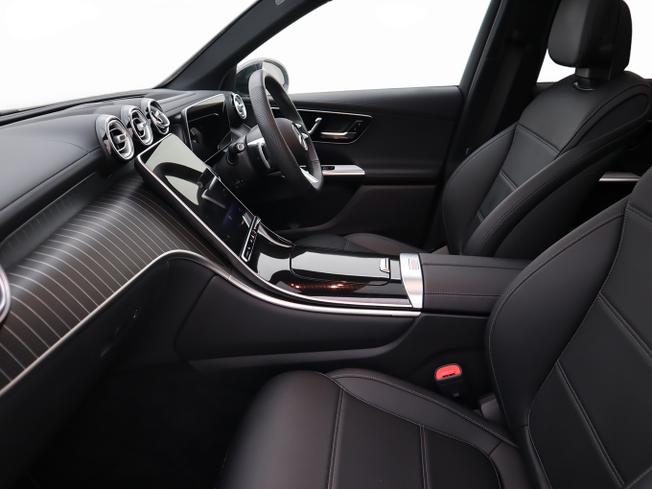 MERCEDES-BENZ Glc Photo 23