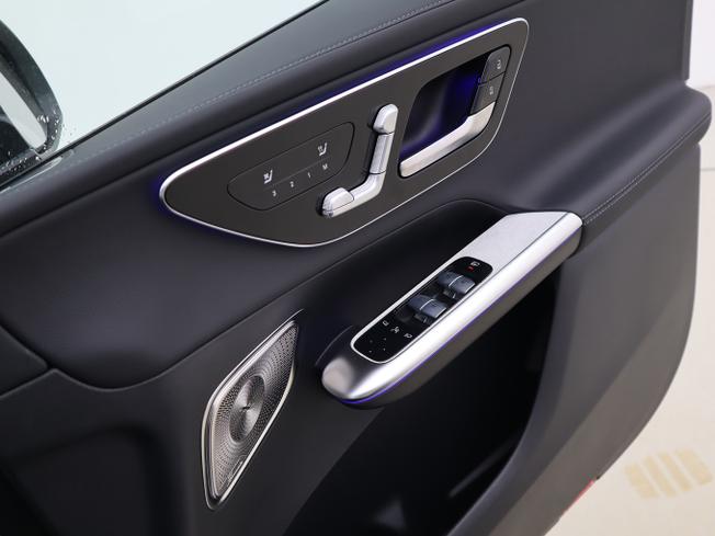 MERCEDES-BENZ Glc Photo 42