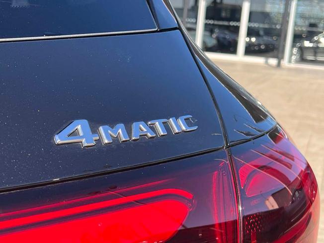 MERCEDES-BENZ Glc Photo 19