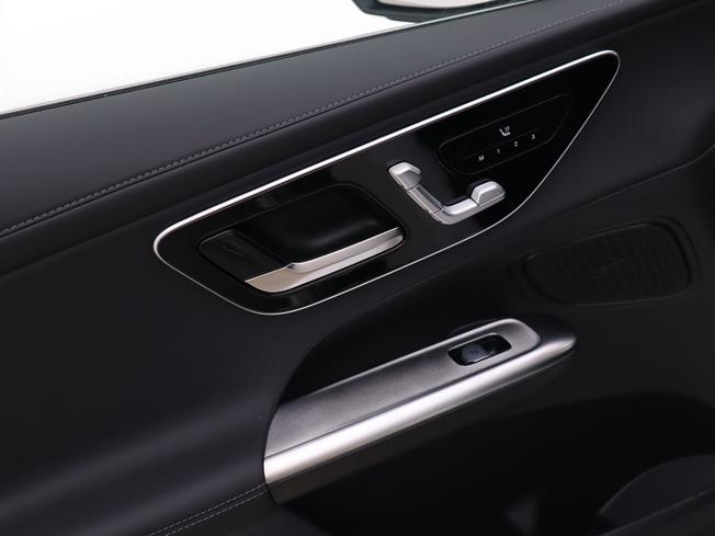 MERCEDES-BENZ Glc Photo 24