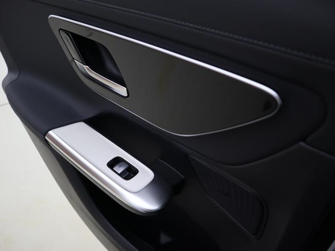 MERCEDES-BENZ Glc Photo 26